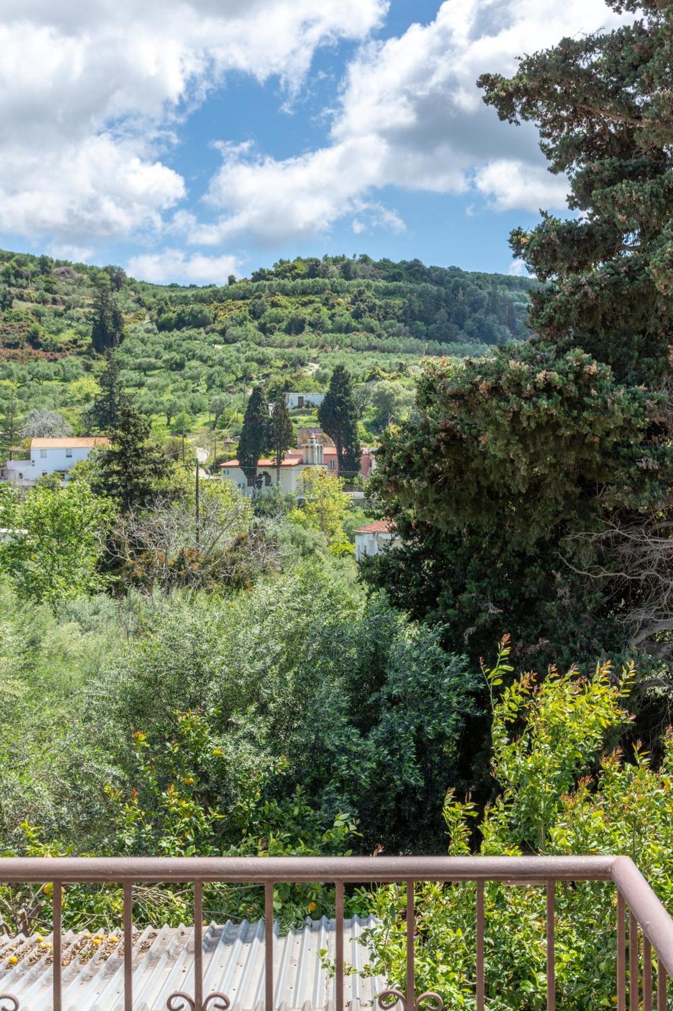 Villa Achilleas Deluxe Αpartment -Pet Friendly-Parking-Mountain View à Kotsianá Extérieur photo