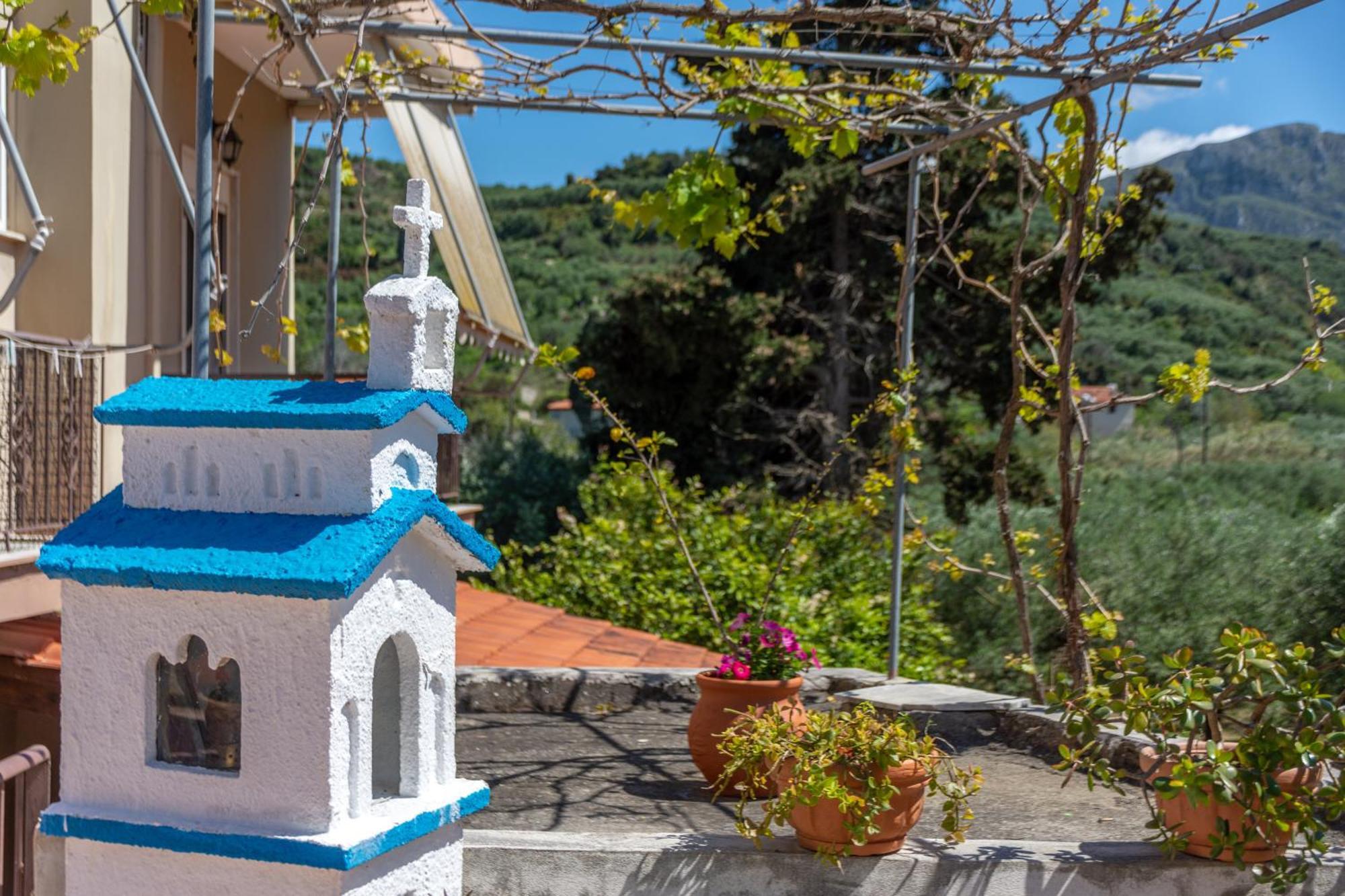 Villa Achilleas Deluxe Αpartment -Pet Friendly-Parking-Mountain View à Kotsianá Extérieur photo