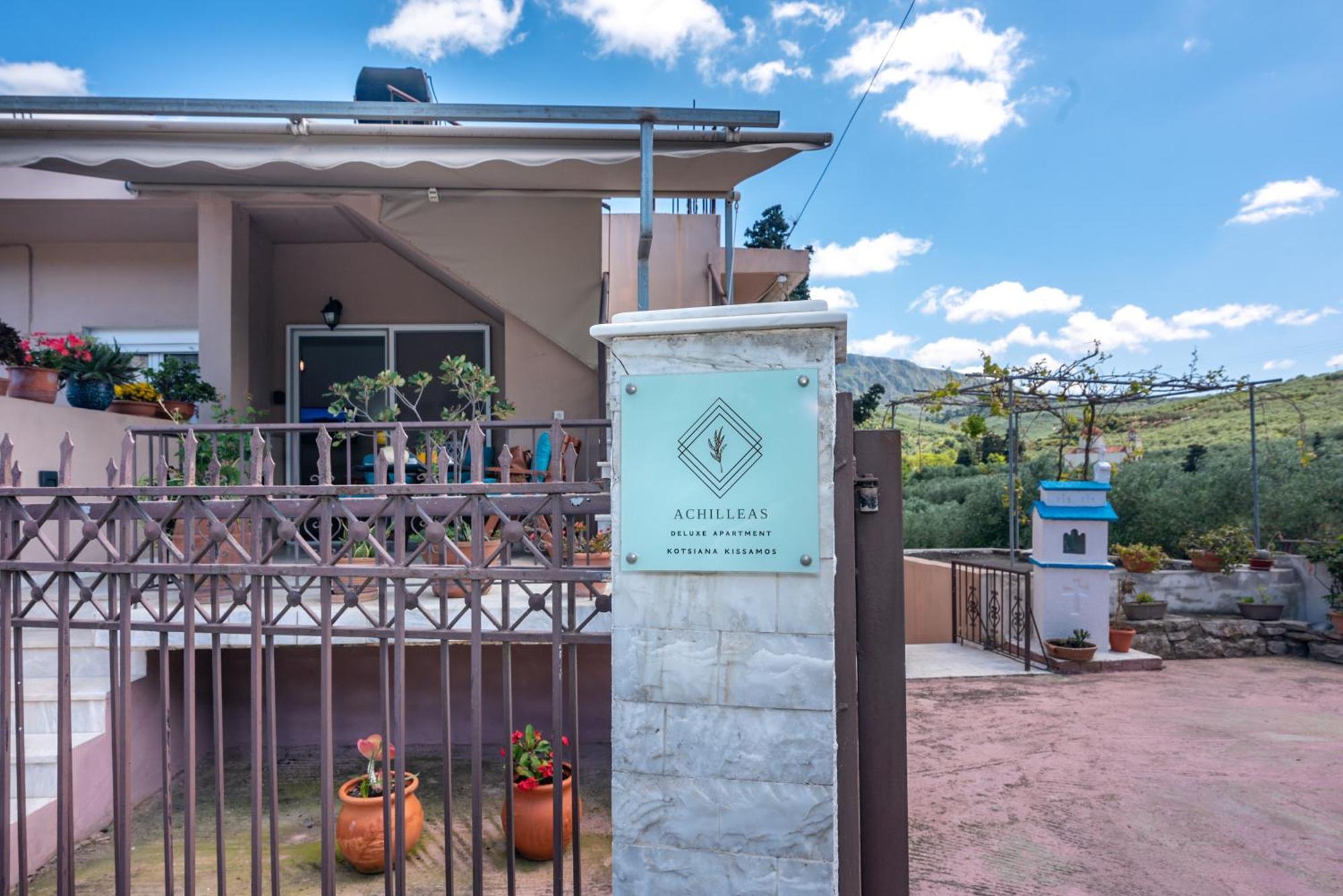 Villa Achilleas Deluxe Αpartment -Pet Friendly-Parking-Mountain View à Kotsianá Extérieur photo