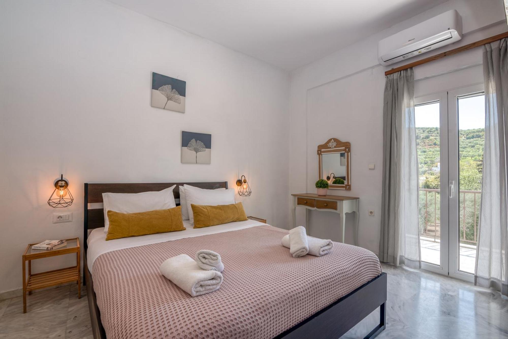 Villa Achilleas Deluxe Αpartment -Pet Friendly-Parking-Mountain View à Kotsianá Extérieur photo